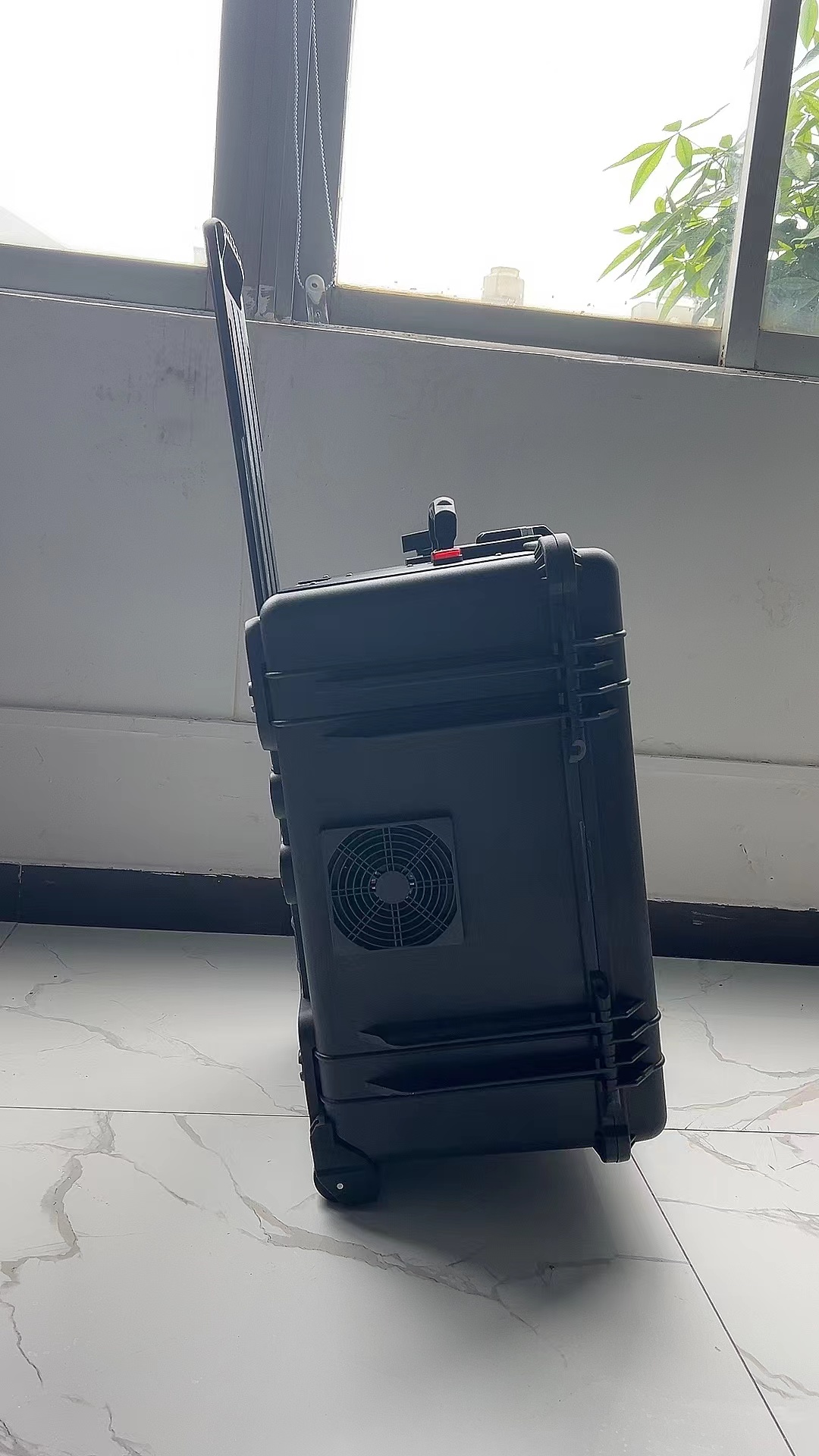 曲靖手拉箱型移动通信干扰器